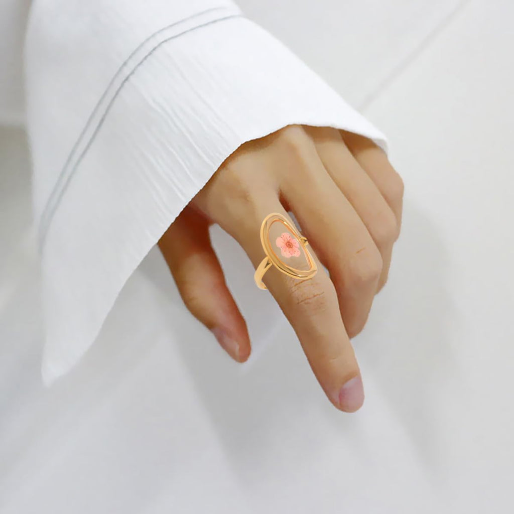 Handmade Dried Flower Statement Ring for Women Gold-Toned Stainless Steel Adjustable Pressed Blossom Forget-Me-Not Flowers Open Band Rings Wedding Holiday Jewelry