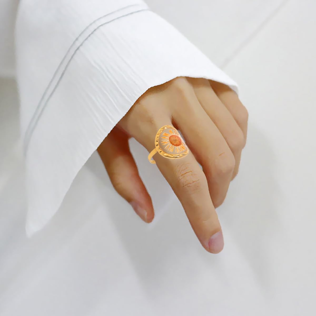 Handmade Dried Flower Statement Ring for Women Gold-Toned Stainless Steel Adjustable Pressed Blossom Forget-Me-Not Flowers Open Band Rings Wedding Holiday Jewelry
