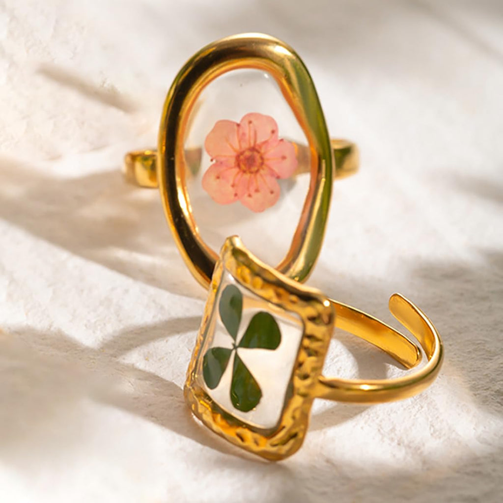 Handmade Dried Flower Statement Ring for Women Gold-Toned Stainless Steel Adjustable Pressed Blossom Forget-Me-Not Flowers Open Band Rings Wedding Holiday Jewelry