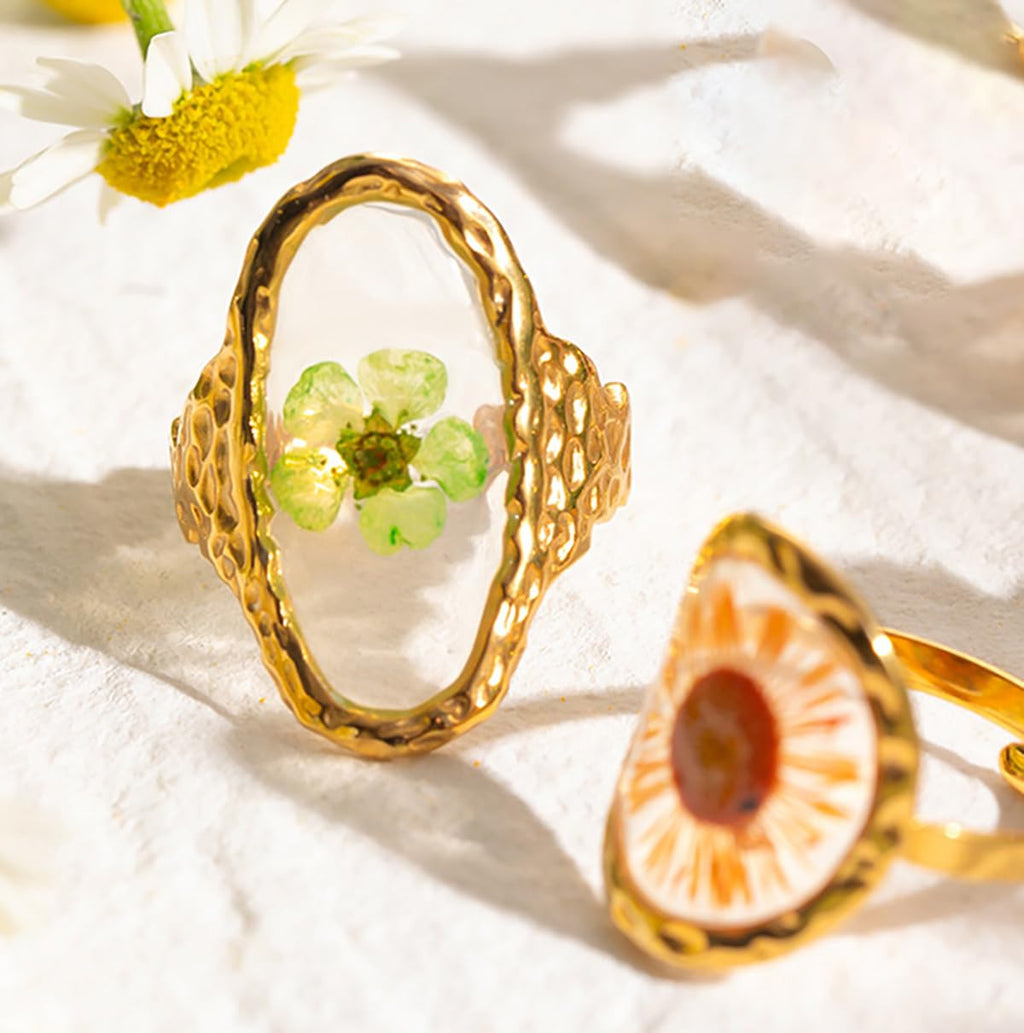 Handmade Dried Flower Statement Ring for Women Gold-Toned Stainless Steel Adjustable Pressed Blossom Forget-Me-Not Flowers Open Band Rings Wedding Holiday Jewelry