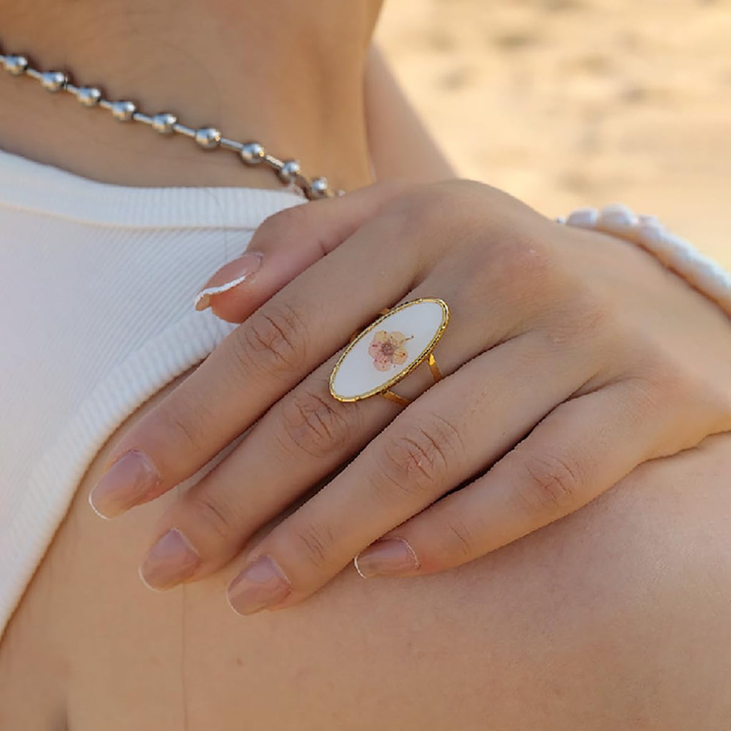Handmade Dried Flower Statement Ring for Women Gold-Toned Stainless Steel Adjustable Pressed Blossom Forget-Me-Not Flowers Open Band Rings Wedding Holiday Jewelry