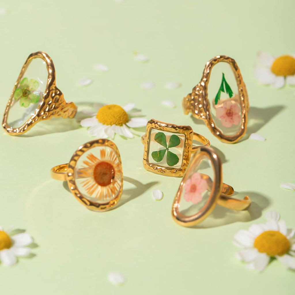 Handmade Dried Flower Statement Ring for Women Gold-Toned Stainless Steel Adjustable Pressed Blossom Forget-Me-Not Flowers Open Band Rings Wedding Holiday Jewelry