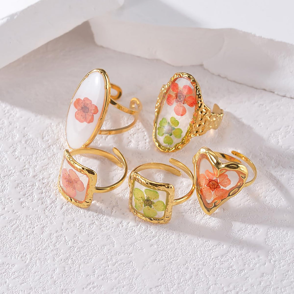 Handmade Dried Flower Statement Ring for Women Gold-Toned Stainless Steel Adjustable Pressed Blossom Forget-Me-Not Flowers Open Band Rings Wedding Holiday Jewelry